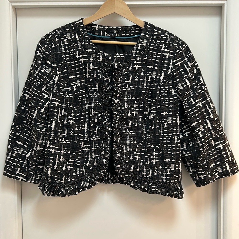 East 5th Lined Ruffled Suit Jacket Size XL